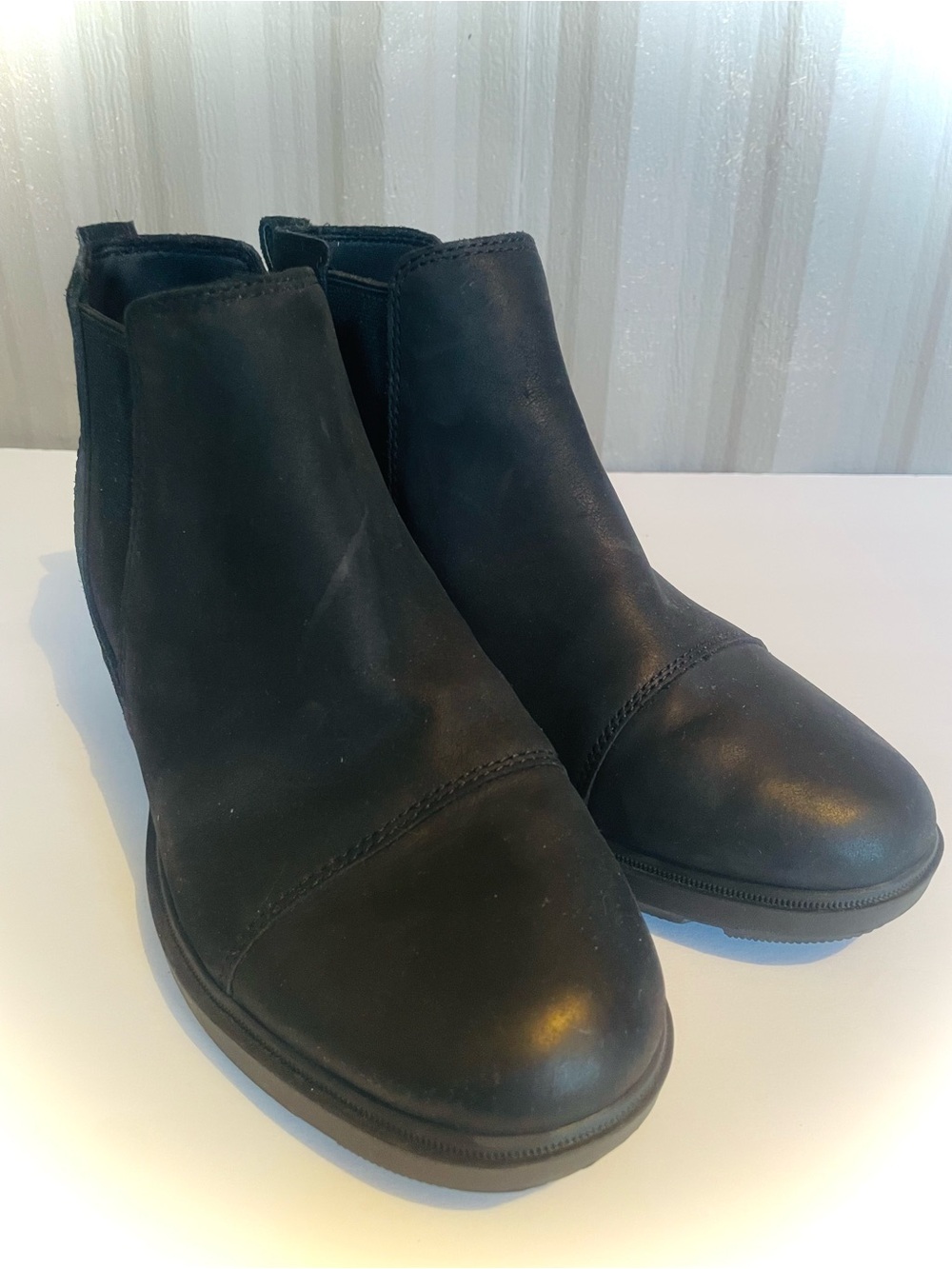 Sorel Evie II Chelsea Boots Women's 9 Black Leather Hidden Wedge Heel Waterproof - Picture 5 of 13